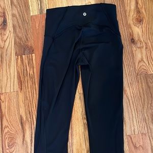 Lululemon size 6 black crop leggings